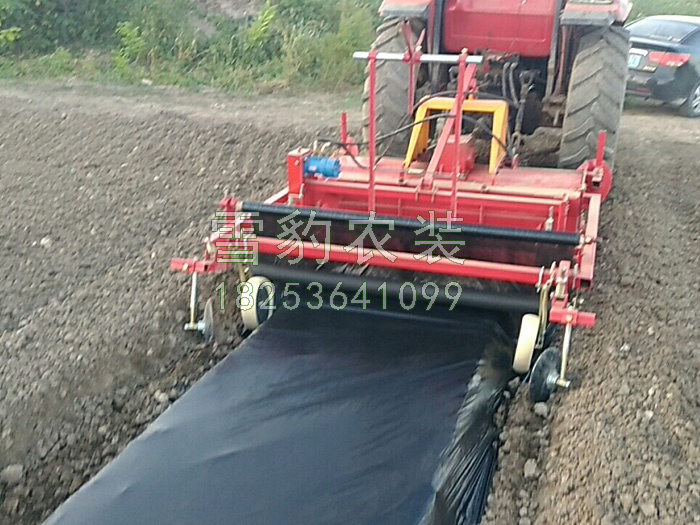 180型起垄镇压覆膜铺管一体机.jpg