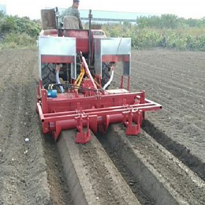 230型旋耕起垄镇压施肥一体机