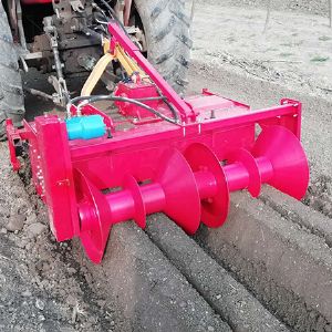 140型双垄胡萝卜起垄开沟机