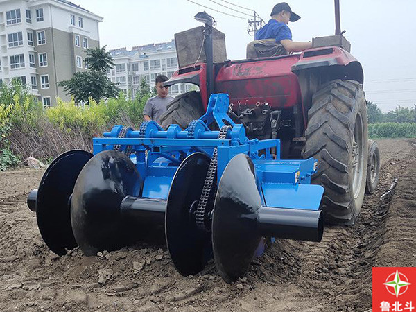草莓起垄机 大葱开沟机 03.jpg