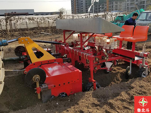 四行丹参旋耕起垄移栽一体机06.jpg