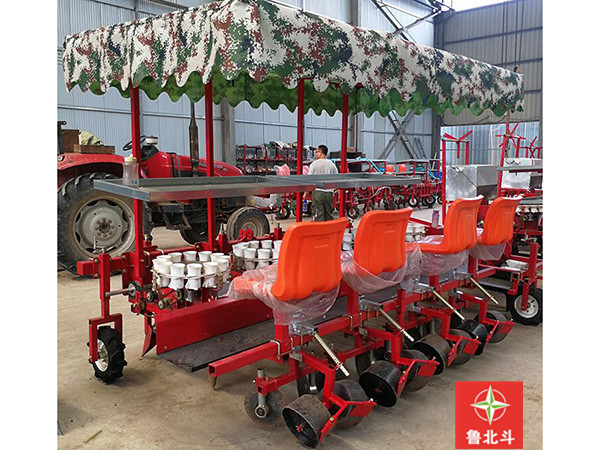 四行辣椒移栽机.jpg
