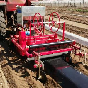 120型旋耕起垄镇压施肥铺膜铺管一体机
