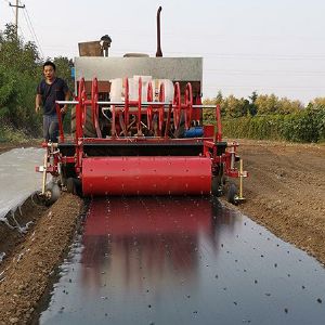 180型 旋耕起垄施肥铺膜铺管打药打孔一体机