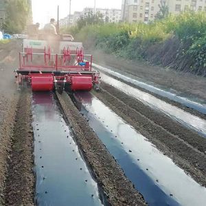 220型旋耕起垄镇压铺膜铺管施肥打孔一体机