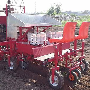 两行蔬菜移栽机