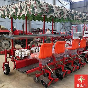 四行辣椒移栽机