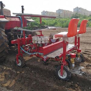 移栽浇水一体机