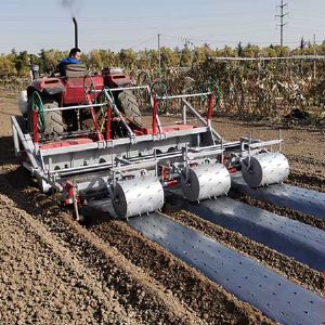 280型萝卜旋耕起垄镇压铺膜一体机
