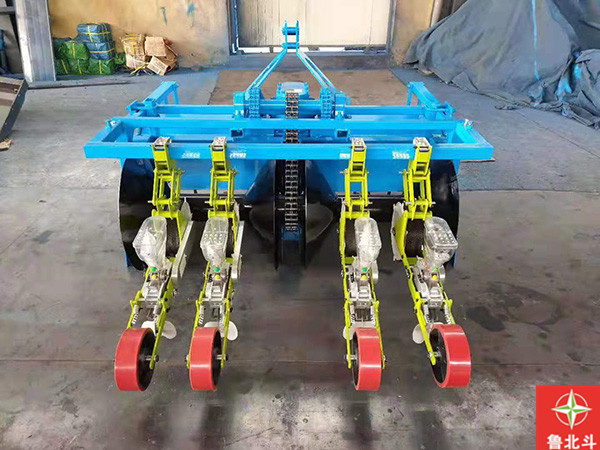 胡萝卜起垄精播机.jpg